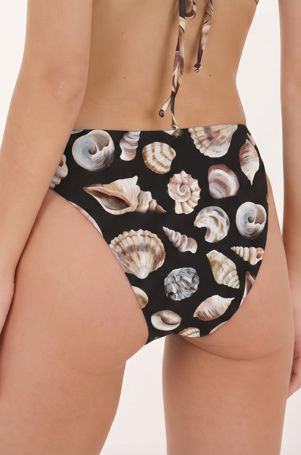 Coastal Whisper Classy Bottom